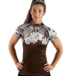 เสื้อแรชการ์ดแบบสั่งทำ OEM สำหรับทุกเพศ ป้องกันรังสียูวี UPF 50 สำหรับกีฬาทางน้ำ ผลิตด้วยเทคนิค Sublimation ป้องกันการระคายเคือง ผ้าโพลีเอสเตอร์แบบรัดรูป ขายส่งจากโรงงาน OEM - Product Image 3