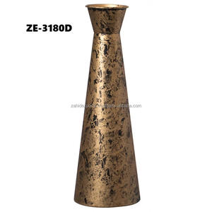 Jarrón de Hierro Pulido Hecho a Mano, Alto, Diseño Costero Ecológico, Decoración Moderna para Eventos, Exclusivo para el Hogar de Lujo - Product Image 1