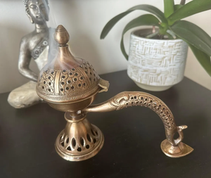 Quemador de Incienso Portátil de Latón, Ecológico, Tradicional, Decorativo, para Meditación y Oración - Product Image 1