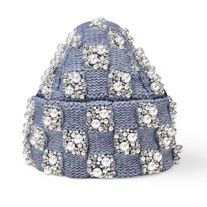Gorro de Invierno de Lana con Diseño de Lujo, Personalizado con Logotipo del Fabricante, Nuevo, Moderno, con Cuentas de Cristal Cosidas a Mano - Product Image 4