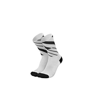 High Quality Thin Soft Eco-Friendly Breathable <b>Grip</b> <b>Socks</b> Hot Selling Custom Logo Sports Athletic Football Soccer OEM Service - Product Image 3