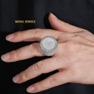 Anillo de Moissanita Chapado en Oro y Plata con Incrustaciones de Diamantes, Corte Brillante Redondo, Estilo Hip Hop, Engaste de Garras, Joyería de Regalo - Product Image 3