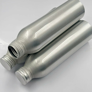 Wholesale Modern 99.7% Pure Aluminum Water Bottles-Lightweight Reusable Recyclable Custom Logo Printing for Beverages - Product Image 1