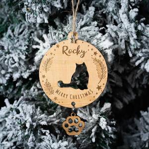 Adorno Navideño Clásico Hecho a Mano de Madera con Diseño Delicado Cortado con Láser - Product Image 3