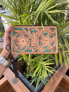 Porte-monnaie sculpté usiné à la main pochette coque de téléphone élégant multi-usages cuir occidental nouveauté portefeuille pour les femmes - Product Image 3