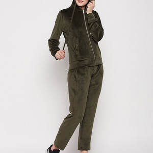 Nouvel ensemble 2 pièces pour femme en velours respirant et léger, sweat à capuche zippé et pantalon, survêtement d'hiver uni - Product Image 3