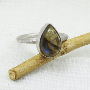 Bague Goutte d'Eau en Labradorite Bleue Naturelle de Haute Qualité, Fabriquée en Argent Massif 925, Sertie de Pierres Précieuses, Style Cocktail Bohème - Product Image 5