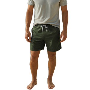 Shorts pour homme personnalisés, couleur vert olive, cordon de serrage, taille élastique, séchage rapide, shorts décontractés, Bermuda, tissu 100% polyester, shorts de bain - Product Image 4