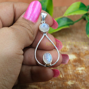 จี้สร้อยคอพลอยมูนสโตนสีน้ำเงินคุณภาพสูง ตัวจี้เงินแท้ 925 เครื่องประดับมูนสโตน ของขวัญคริสต์มาสสำหรับภรรยา - Product Image 4