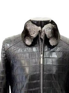 Chaqueta de Cuero PU con Estampado de Cocodrilo para Hombre, con Cuello de Piel, Cierre Frontal con Cremallera, Estilo Motero, Gruesa, Resistente al Viento, para Invierno - Product Image 1