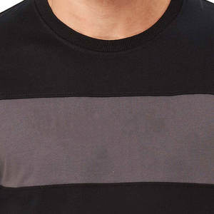 Conjunto de Camiseta y Pantalones Cortos Ligeros para Hombre, los Más Vendidos, de Moda, al Por Mayor, con Logotipo Personalizado - Product Image 4