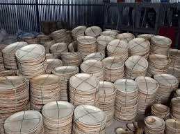 จานใบปาล์มอะรีก้าคุณภาพส่งออก - ย่อยสลายได้ตามธรรมชาติ ใช้สำหรับทำปุ๋ยหมัก และเป็นภาชนะใส่อาหารได้ - Product Image 2