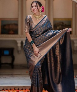 Sari tradicional indio de seda azul y dorado estilo Banarasi con borde decorado para bodas, sari largo hasta el suelo para mujer - Product Image 3