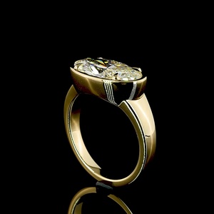 Bague de fiançailles minimaliste en or jaune 18 carats avec diamant de laboratoire ovale taille East West de 3 carats certifié IGI, sertie de griffes - Product Image 3