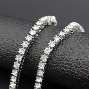 Collier tennis de luxe pour femme en argent 925 plaqué rhodium avec moissanite taille brillant rond sertie en canal sur chaîne serpent, pour le quotidien - Product Image 3