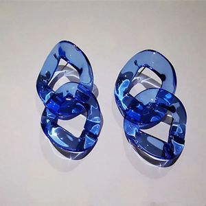 Boucles d'oreilles en résine colorées pour femmes – Boucles d'oreilles de créateur faites à la main avec motifs uniques, accessoires de bijouterie légers - Product Image 4