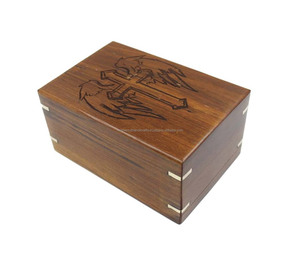 Urnas de cremación al por mayor de diseño de tendencia superior Diseño elegante Hecho de madera pura Estilo lujoso Calidad de alto estándar - Product Image 4