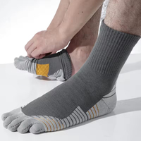 Chaussettes de performance pour jeunes à cinq doigts avec semelle rembourrée, 100 % coton, multi-sports, fabriquées au Vietnam