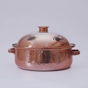 Cacerola Ovalada Profunda de Lujo con Acabado en Cobre Rosa Puro y Tapa con Perilla Esculpida en Latón para Hoteles y Servicios de Gastronomía Fina - Product Image 4