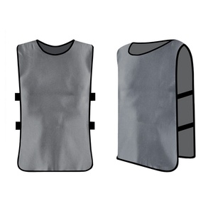 Gilets d'entraînement légers en polyester avec sangles latérales réglables, haute visibilité, pour équipes sportives, personnalisables avec logo OEM - Product Image 6