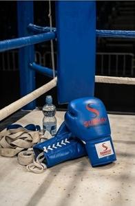 Guantes de Boxeo de Cuero Genuino Premium con Logotipo Personalizado, Guantes de Boxeo Profesionales con Cordones para Entrenamiento y Sparring - Product Image 4