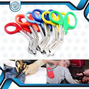 DADDY D PRO Rainbow Juego de 6 Piezas de Tijeras de Acero EMT de 7.5 Pulgadas para Primeros Auxilios, Linternas Desechables Surtidas para Enfermeras, Técnicos de Emergencias Médicas y Bomberos - Product Image 4
