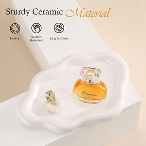 Plateau à bijoux en céramique pour femme, support de bagues, style nuage décoratif, pour la maison ou la chambre - Product Image 1