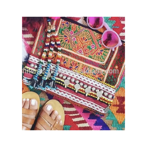 Bolso Clutch Bohemio con Bordado Tribal Afgano en Tela Vintage Hermosa, Superventas - Product Image 2
