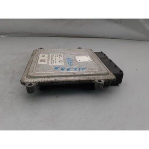 ECU (Unidad de Control del Motor) Carens II 2006-2010 Usada ORIGINAL 3911225711 - Product Image 2