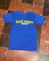 T-shirt blu da uomo DM Street Style con stampa urbana e citazione ispiratrice, vestibilità regular, manica corta, girocollo, in jersey di cotone