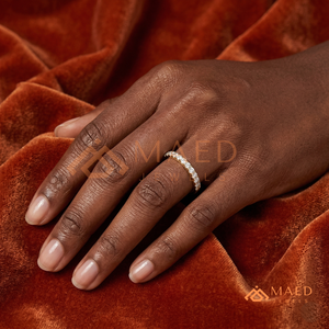 แหวนเพชรคุณภาพสูงที่เพาะเลี้ยงในห้องปฏิบัติการ ชุบทอง 14K แบบกึ่งวงนิรันดร์ ประดับเพชรแบบไมโครเพฟ แหวนแต่งงาน เครื่องประดับเจ้าสาว - Product Image 4