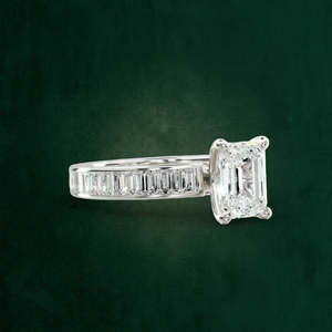 Anillo de Oro Sólido de 18K con Corte Esmeralda y Pavé de Diamantes VS1, Personalizado OEM para Aniversario - Product Image 4
