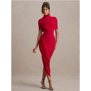 Este elegante vestido maxi presenta un sofisticado cuello alto con un estilo cruzado en la espalda. Vestido maxi blanco con drapeado cruzado en la parte delantera. - Product Image 2