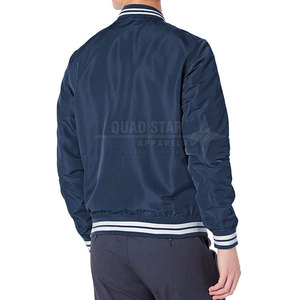 บริการออกแบบเสื้อแจ็คเก็ต Letterman ผ้าซาตินสำหรับผู้ชาย พร้อมโลโก้ของลูกค้าเอง กันน้ำ แฟชั่นทันสมัย เสื้อแจ็คเก็ต Letterman ผ้าซาตินสำหรับฤดูหนาวสำหรับผู้ชาย - Product Image 3