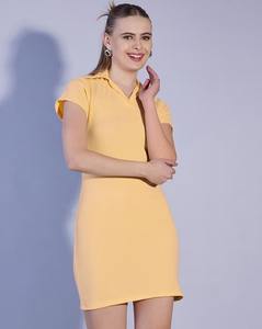 Vestido ajustado de manga corta premium con cuello redondo, minivestido de punto, producción OEM - Product Image 4