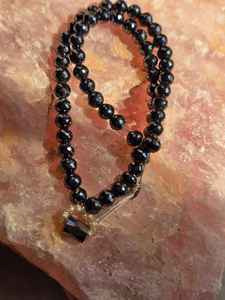 Cuentas de Diamante Moissanita Negras de 6.5 MM y Amarillas de 3 MM, Cuentas Facetadas con Corte AAA - Product Image 1