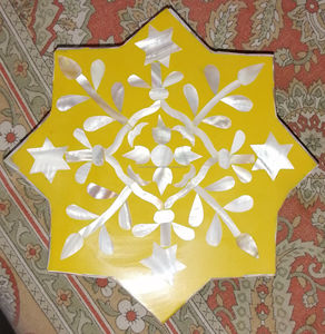 Bandeja de Servir en Forma de Estrella con Incrustaciones de Nácar Indio Hecha a Mano con Detalles Intrincados de Concha Marina por Artesanos - Product Image 3