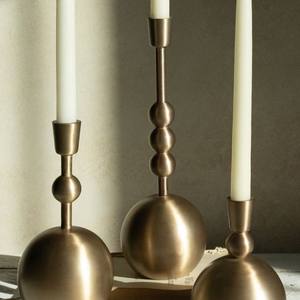 Juego de Portavelas Cónicos de Metal de Lujo, Base Esférica Nórdica, Candelabros de Latón, Centro de Mesa Moderno para Bodas y Fiestas - Product Image 1