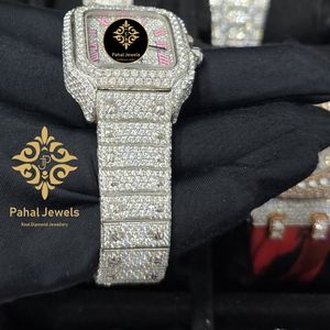 นาฬิกาเพชรหรูสำหรับผู้หญิง Pahal Jewels ตัวเรือนสแตนเลสสตีลทรงสี่เหลี่ยม หน้าปัดอนาล็อก ควอตซ์ ขนาด 30 มม. สายรัดแบบผีเสื้อเรืองแสง - Product Image 2