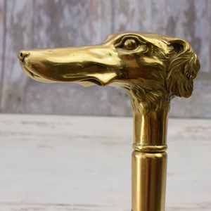 Bâtons de marche rustiques modernes en bois naturel écologique avec poignée en laiton poli, idéaux pour les cadeaux - Product Image 1