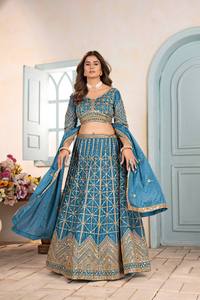 Tenue ethnique traditionnelle indienne pour Diwali et mariages, en tissu filet papillon, avec broderie lourde et sequins, Lehenga Choli - Product Image 5