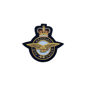 Badge de blazer brodé sur mesure fait main en fil de bullion, motif Couronne royale, broderie or et argent, pour uniformes - Product Image 6