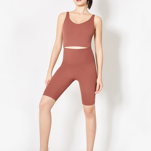 Ensemble de vêtements de sport polyvalents pour femmes, haut court sans couture, short de cycliste extensible à taille haute, tenue de sport pour la salle de sport, le yoga, la course à pied, la remise en forme DDP - Product Image 1