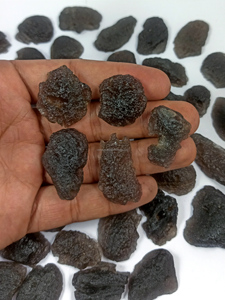 Radha Arts – Pierre précieuse naturelle de qualité supérieure, druse de colombianite fumée, pierre brute, lot personnalisé en taille et forme pour bijoux - Product Image 2
