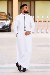 <b>Thobe</b> OEM Factory Custom Islamic Clothing with Modern Tailoring for Global Clothing Brands and Export - Product Image 5