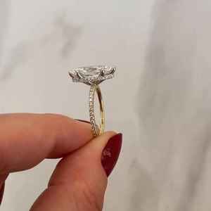 Bague de fiançailles personnalisable en argent 925 plaqué rhodium, solitaire 2 carats, halo caché, moissanite taille marquise, sans nickel, sans plomb - Product Image 6