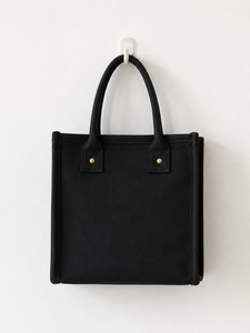 Sac fourre-tout en toile de coton noir avec bandoulière - Sac de plage et de shopping réutilisable pour usage quotidien - Product Image 1