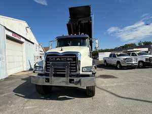 Camión Tractor de 10 Ruedas Confiable, 6x4, Diésel, para Transporte de Contenedores y Logística de Carga Pesada - Product Image 3