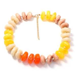Collier en résine fait main, écologique, au design tendance, avec un aspect naturel, thème ange, forme personnalisée pour les occasions branchées - Product Image 3