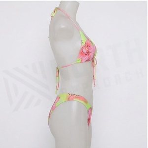 Ensemble de bikini à imprimé floral pour femmes, haut à lacets, bas string, maillot de bain en spandex et polyester - Product Image 3
